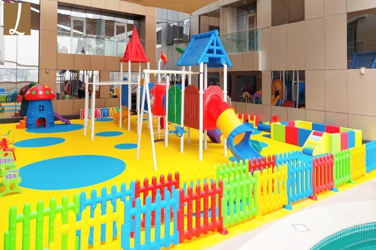 Luxe Grand Hotel Apartments Sharjah Exteriör bild Playground