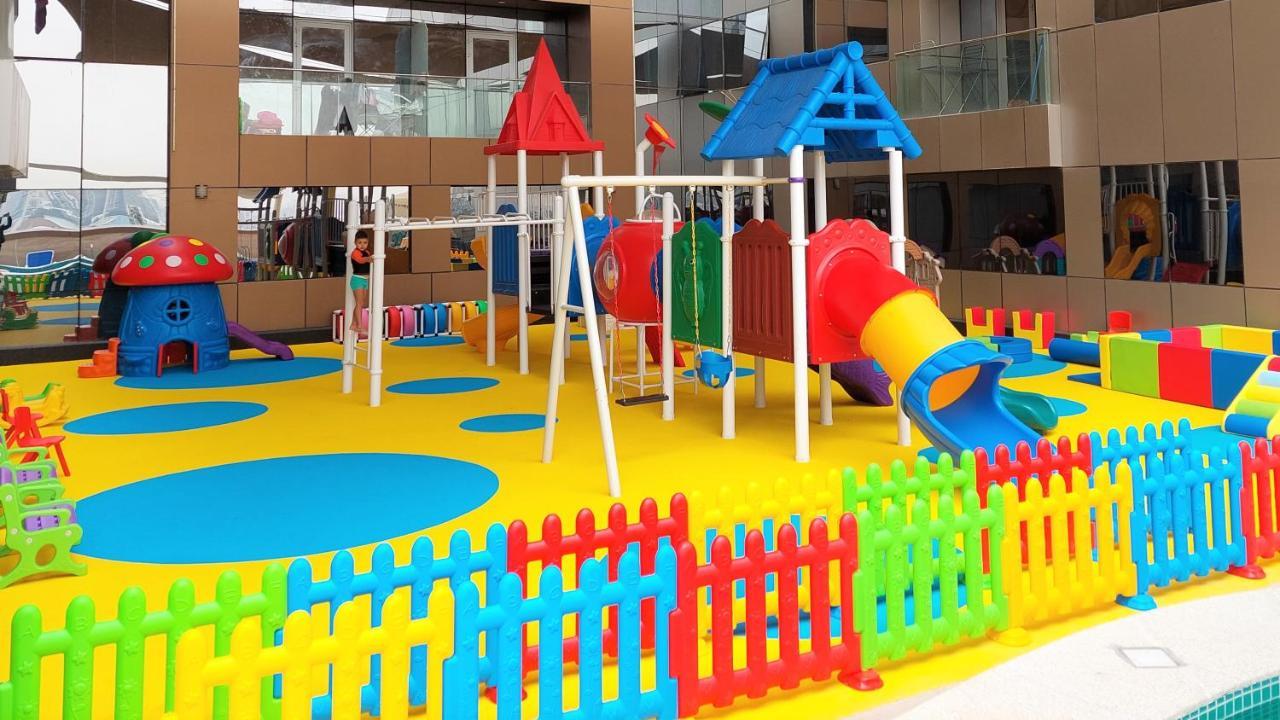 Luxe Grand Hotel Apartments Sharjah Exteriör bild Playground